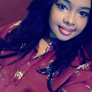 Meet your Posher, Felicia